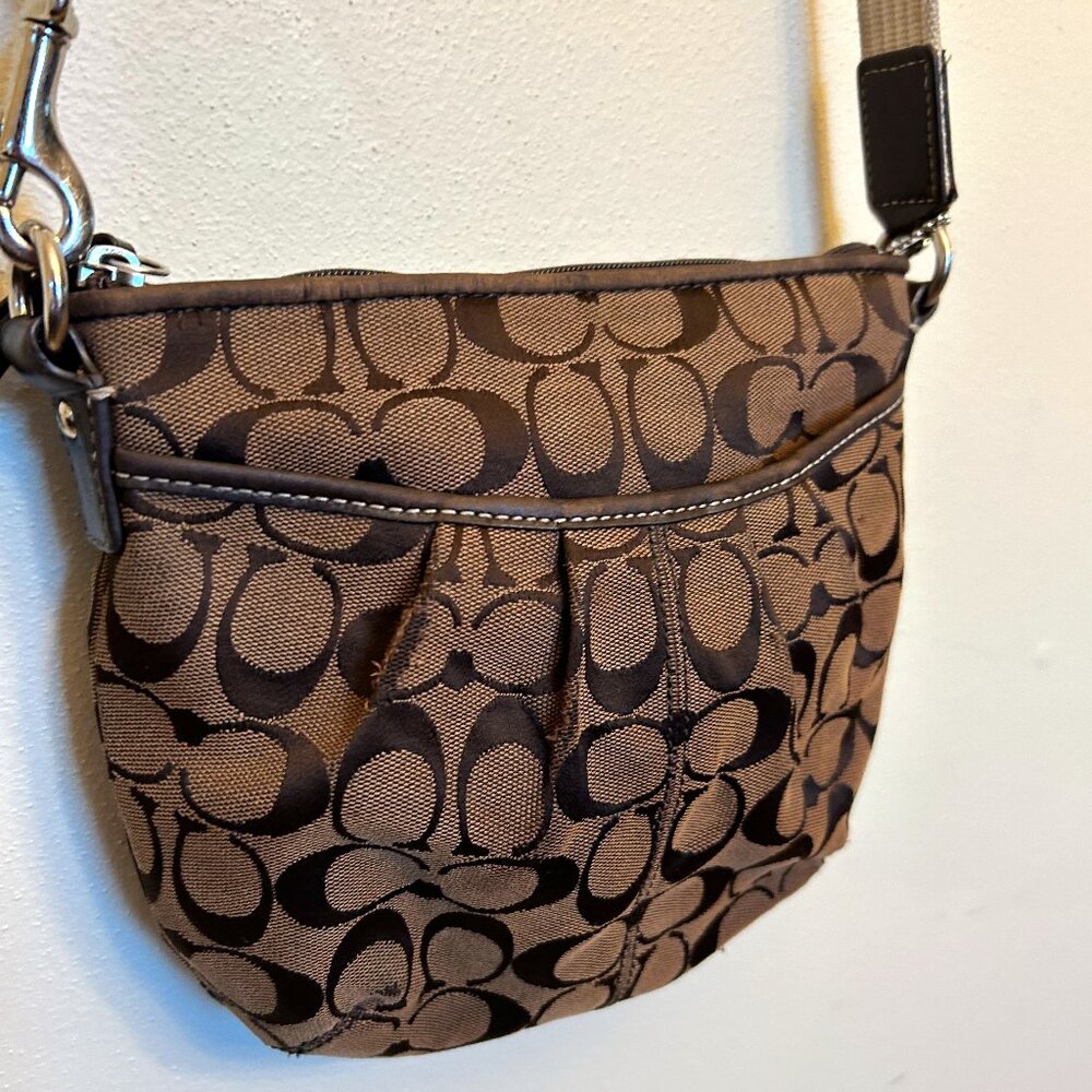 Coach Signature Crossbody Bag Chocolate Color